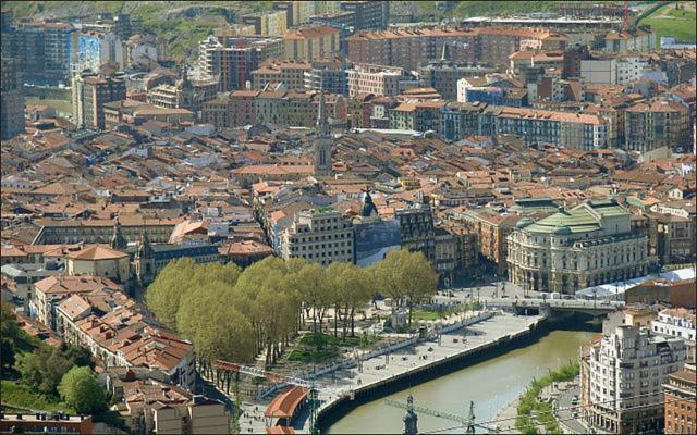 Lux Cityhall + Parking Bilbao Buitenkant foto